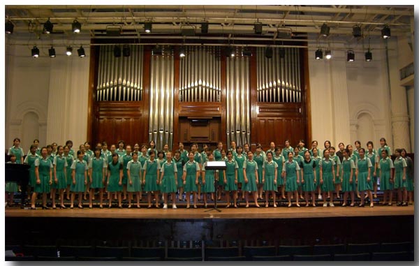 blog-CIMG1483-choir.jpg