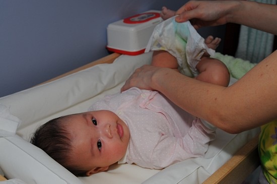 How To Change Baby Diapers